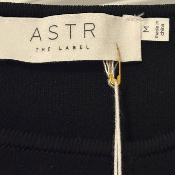 Astr The Label Jayne Dolman Sleeve sweater Bodycon Black Dress! NWT - Picture 4 of 10